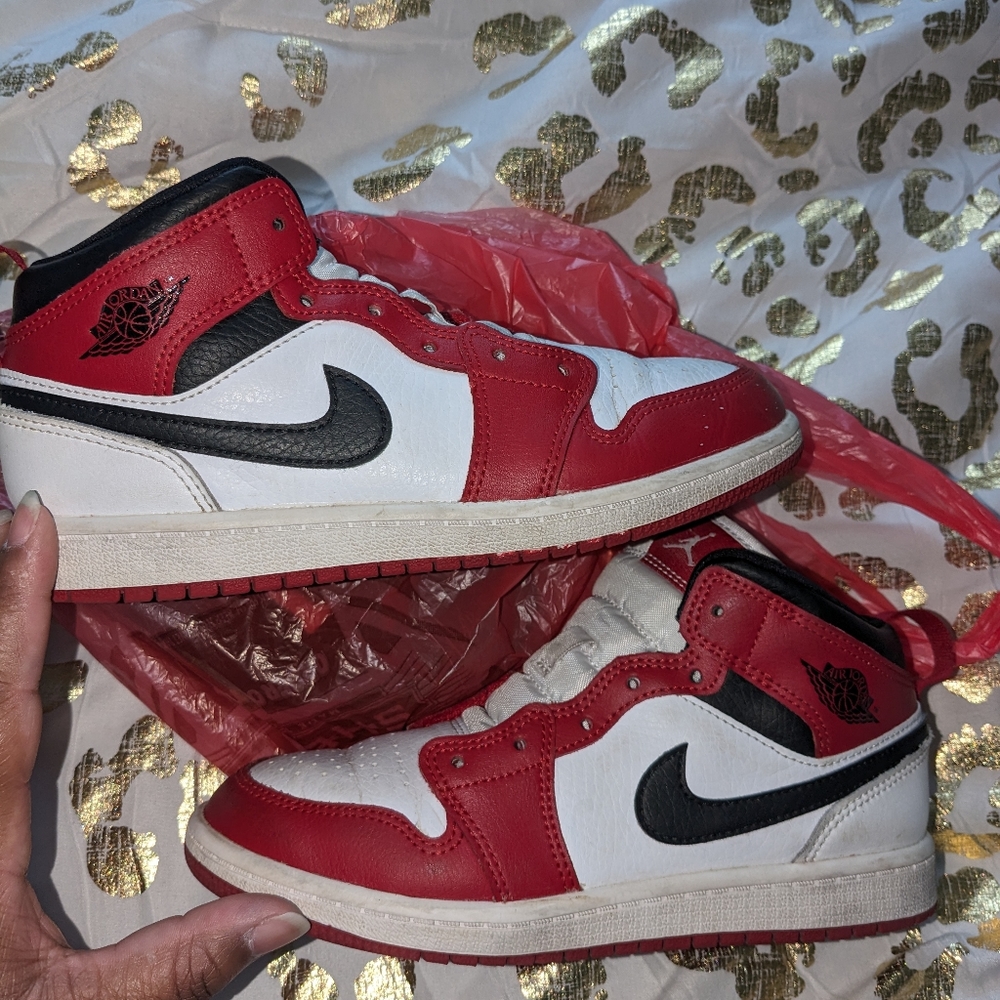 Air Jordan 1s Lost & Found Size 2 Youth